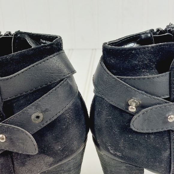 Crown Vintage Black Faux Suede Zip Up Block High Heel Ankle Booties K627 - Picture 11 of 13